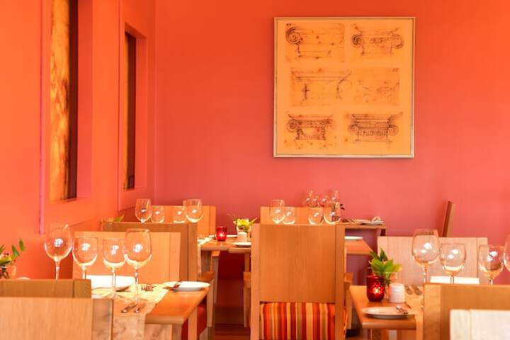 Dining 290 of 411