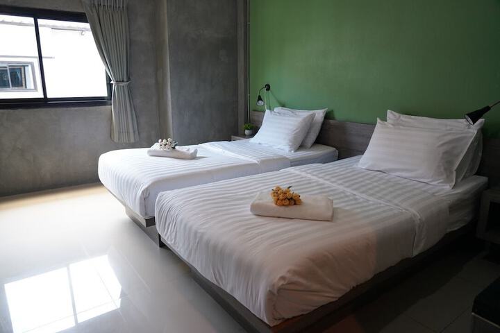 Room 25 of 62