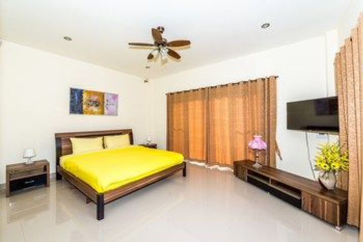 Room 9 of 53