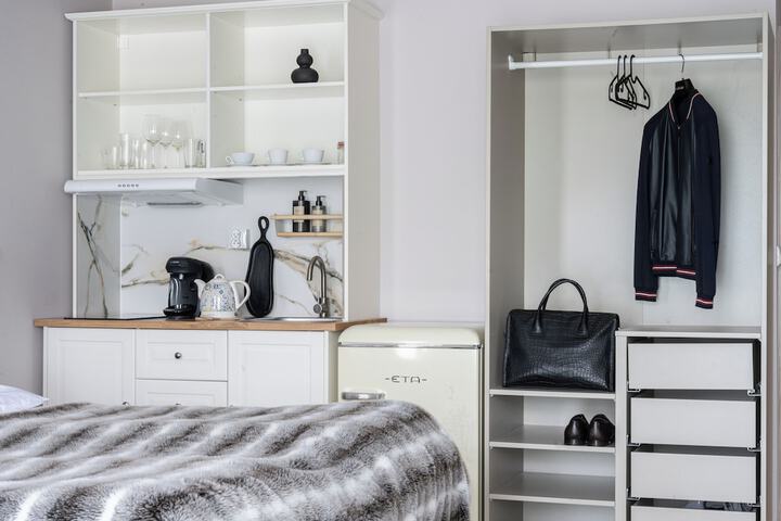 Room 12 of 50