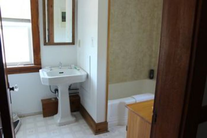Room 5 of 35