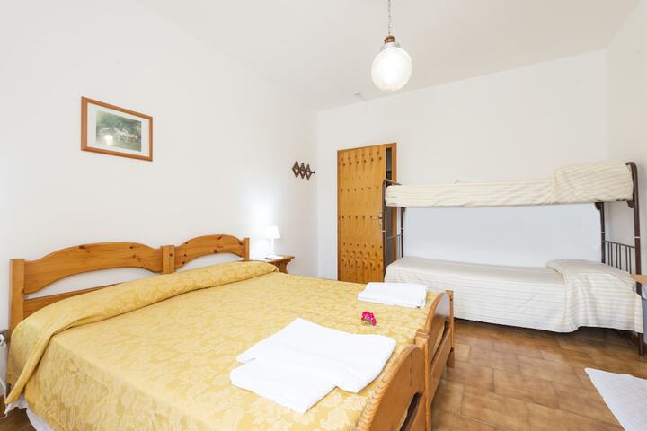 Room 15 of 68
