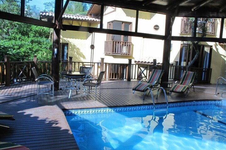 Pool 16 of 34