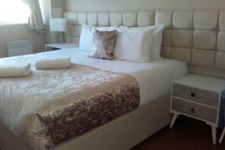 Room 5 of 31