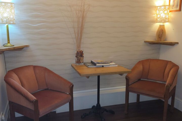 Lounge 74 of 92