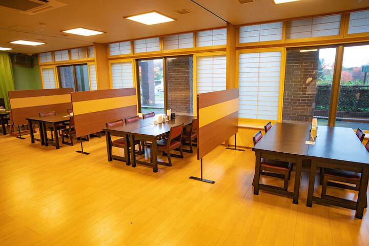 Dining 57 of 74