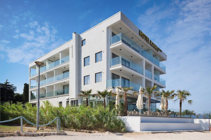 Hotel Kaneo