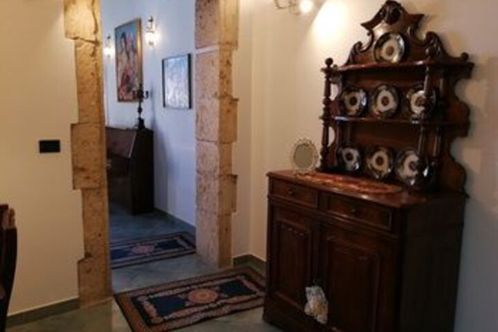 Room 11 of 22