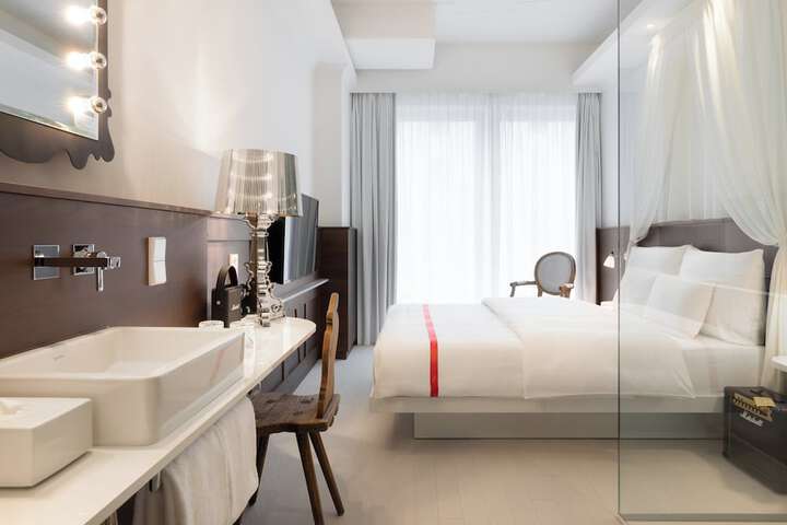 Room 50 of 127