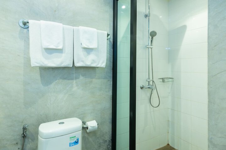 Room 15 of 40