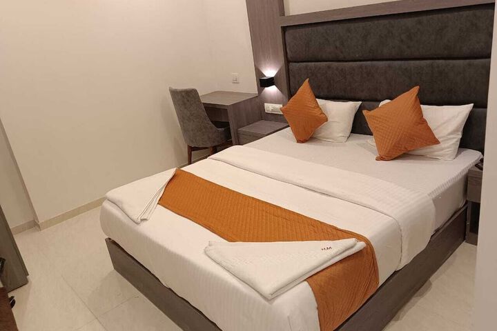 Room 2 of 45