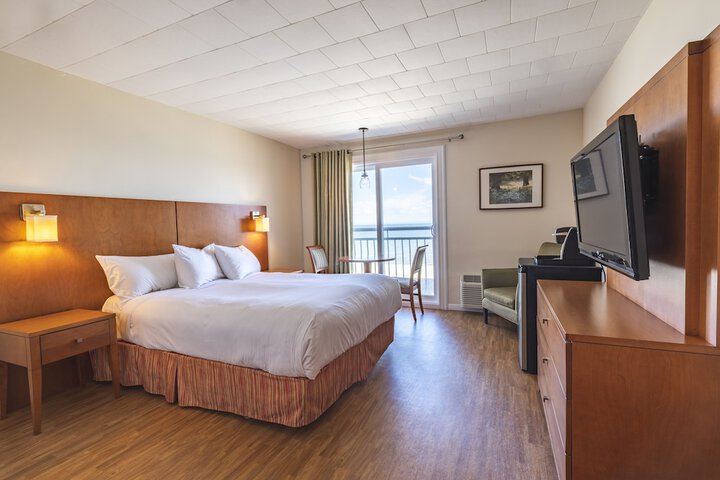 Room 18 of 118