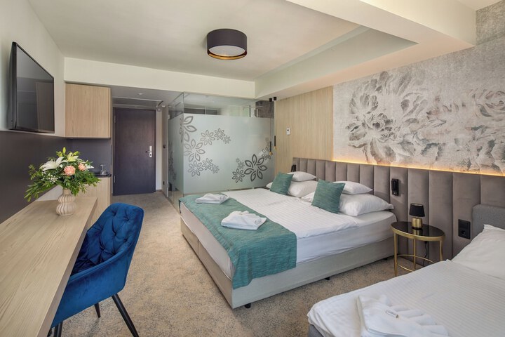 Room 17 of 62