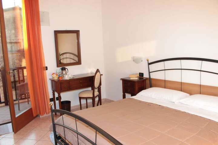 Room 3 of 19