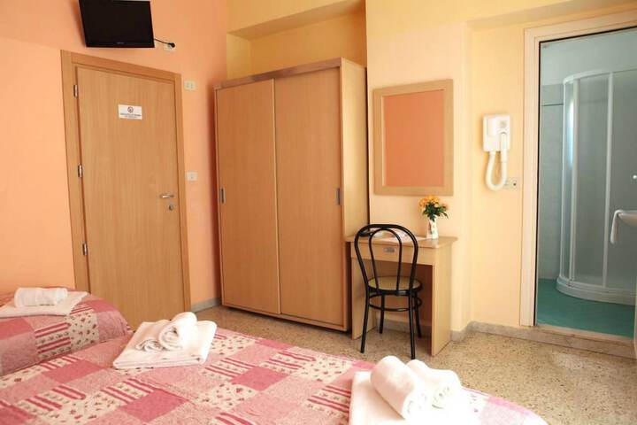 Room 20 of 40
