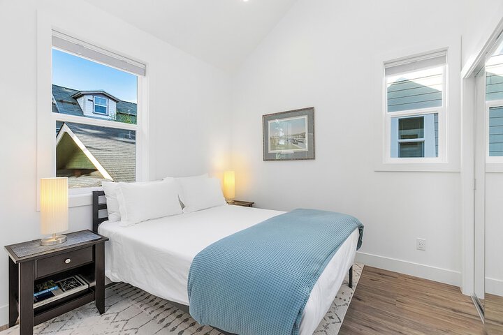 Room 4 of 20