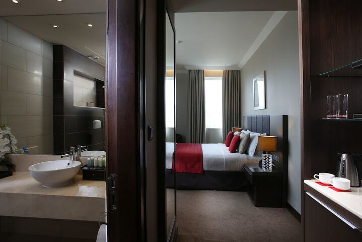 Room 7 of 46