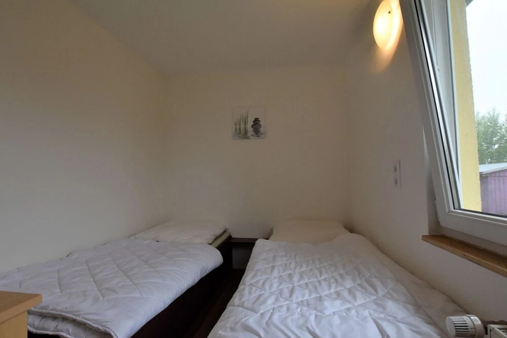 Room 3 of 9