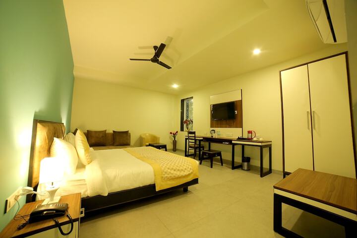 Room 21 of 40
