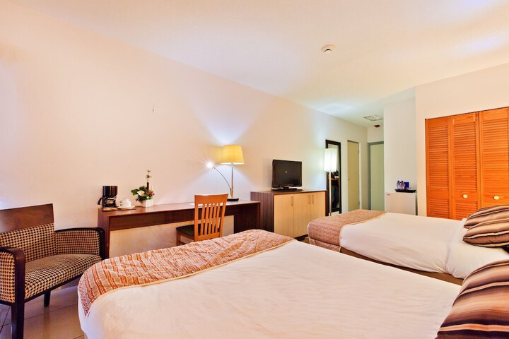 Room 14 of 36