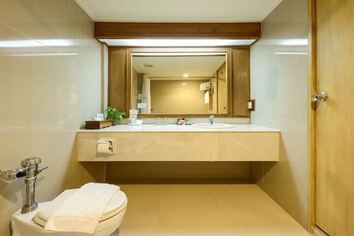 Room 42 of 89