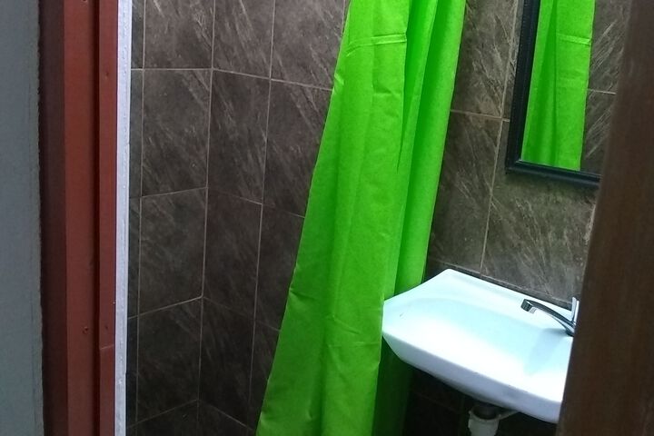 Room 3 of 33