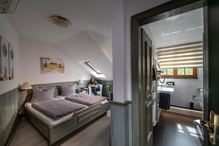 Room 20 of 96