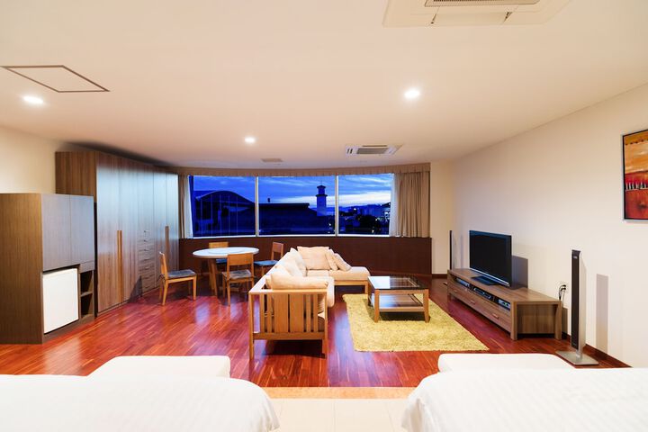Room 14 of 107