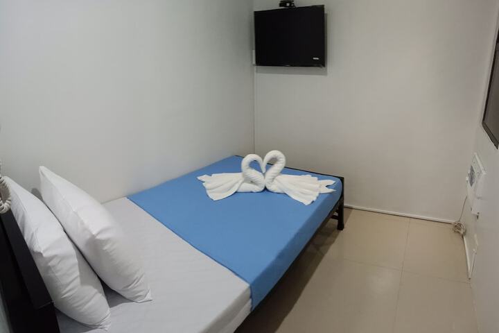 Room 3 of 9