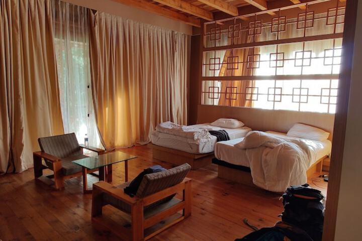 Room 6 of 34