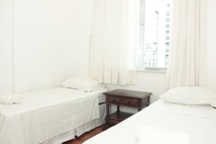 Room 16 of 38