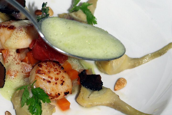 Lounge 68 of 94