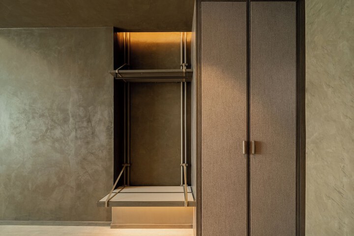 Room 46 of 111