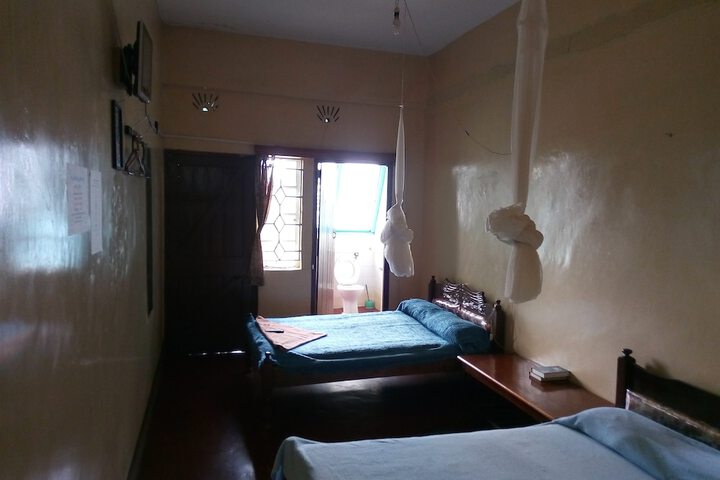 Room 4 of 24