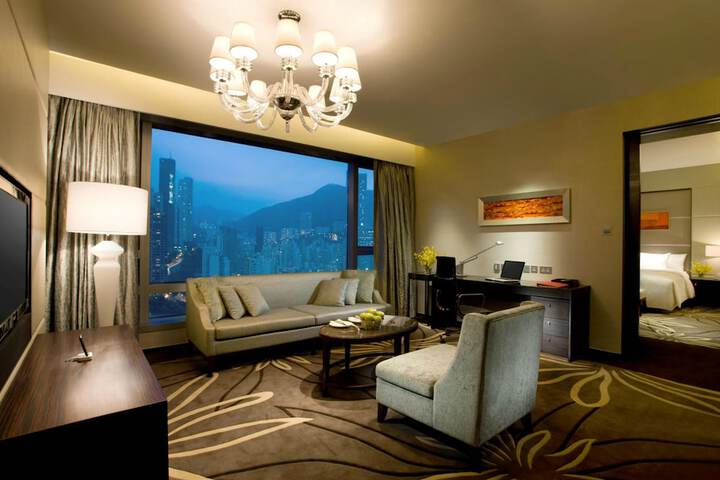 Room 3 of 65
