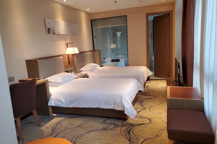 Room 26 of 92
