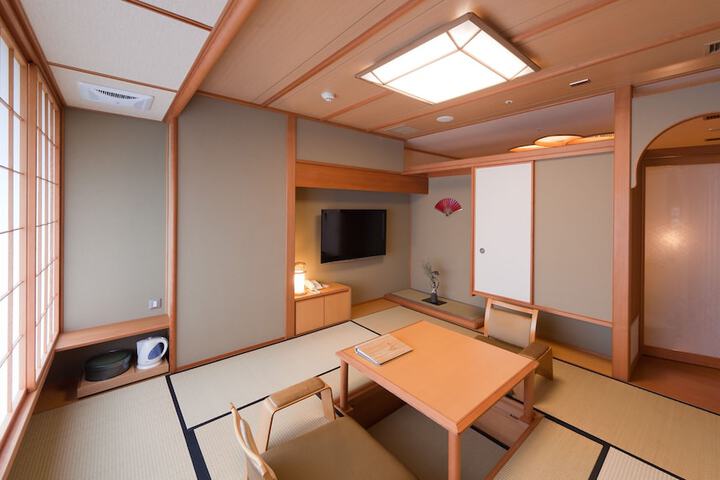 Room 23 of 64