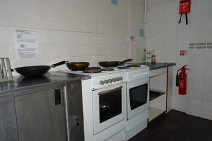 Room 16 of 28