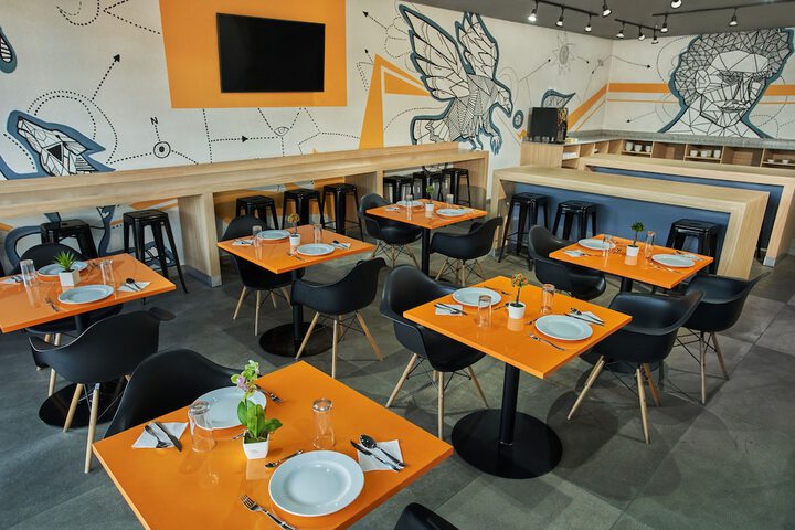 Dining 8 of 8