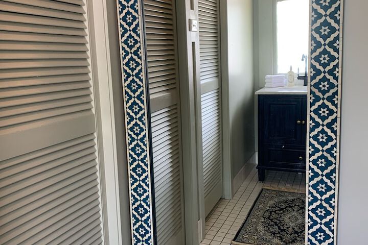 Room 12 of 19