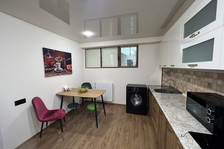 Room 5 of 32