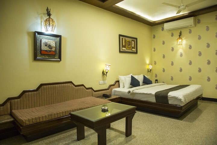 Room 15 of 51