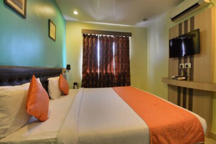 Room 15 of 19
