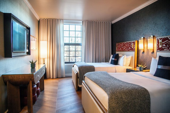 Room 34 of 60