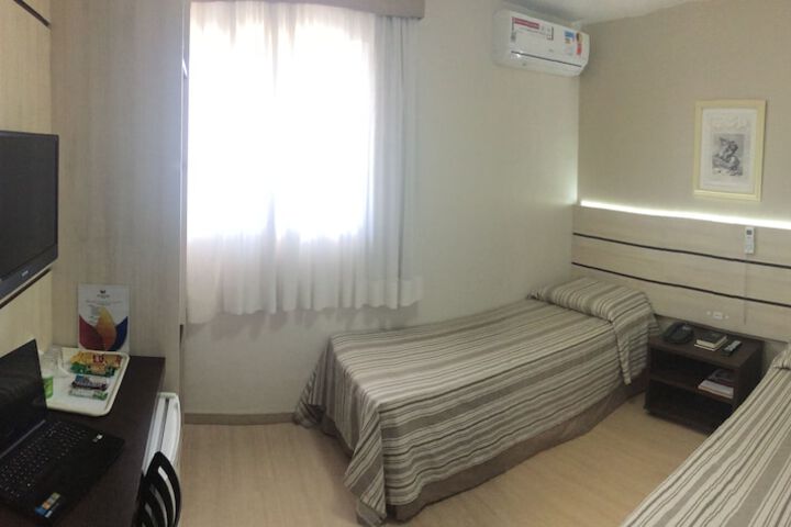 Room 18 of 44