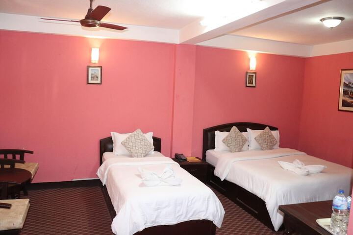 Room 15 of 32