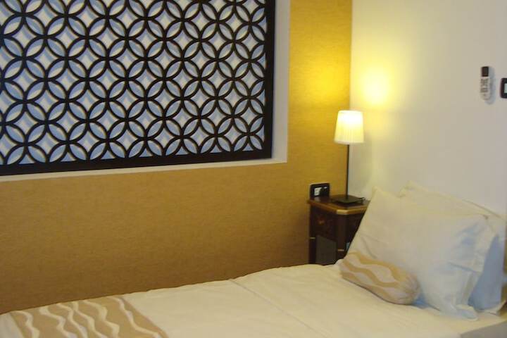 Room 17 of 62