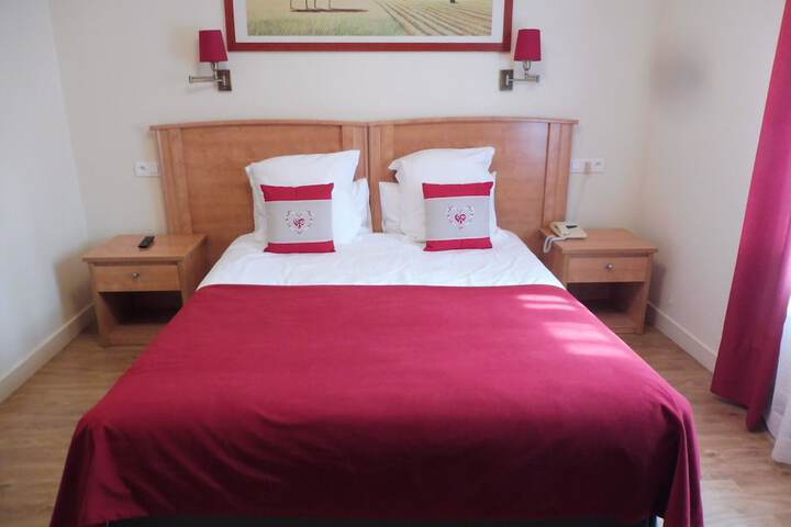 Room 28 of 118