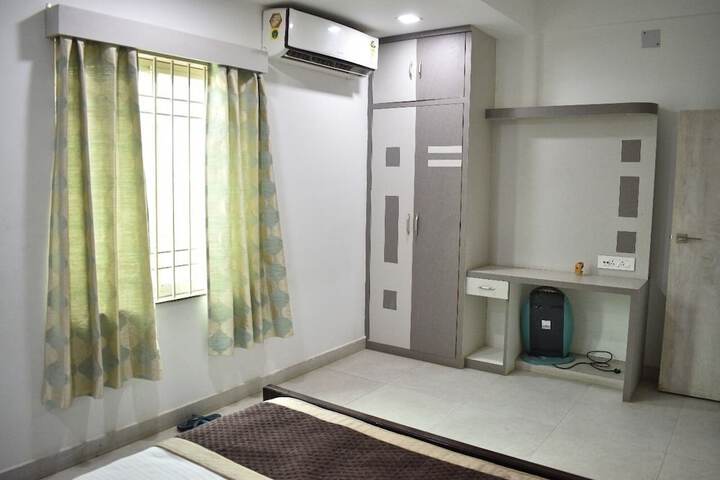Room 12 of 29