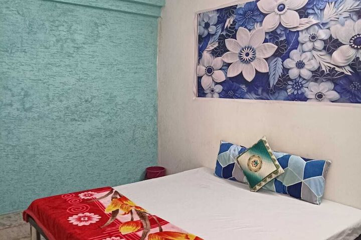 Room 33 of 69